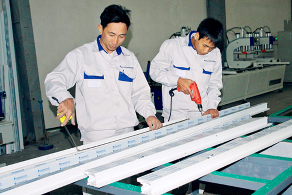 cat khoan phôi nhua upvc1 viet anh door
