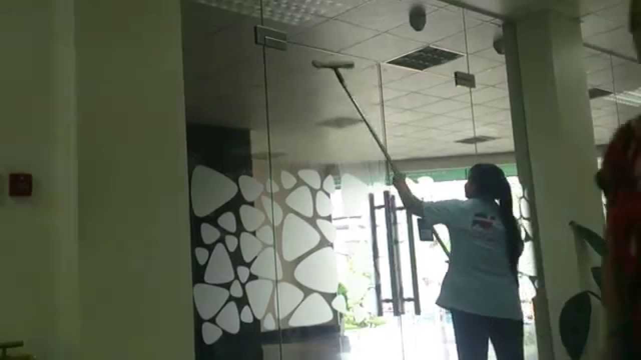 laucuakinh viet anh door 6