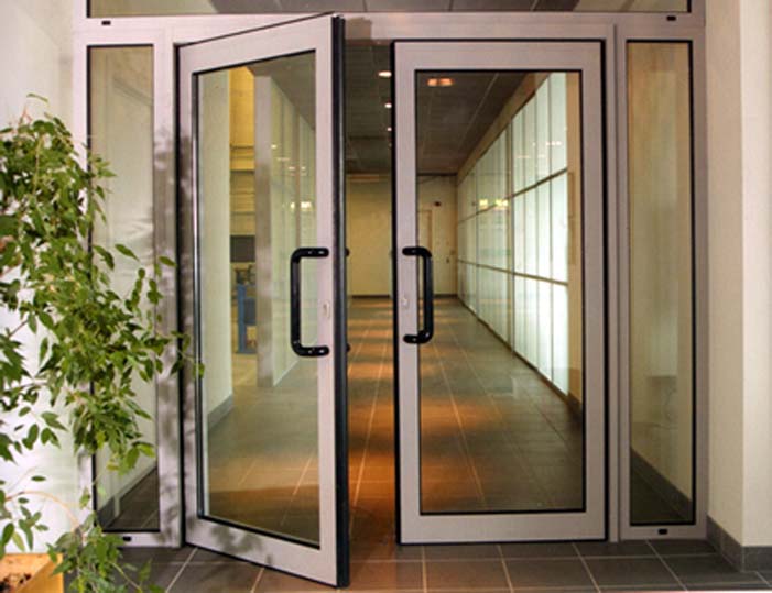 vat lieu kinh viet anh door 6
